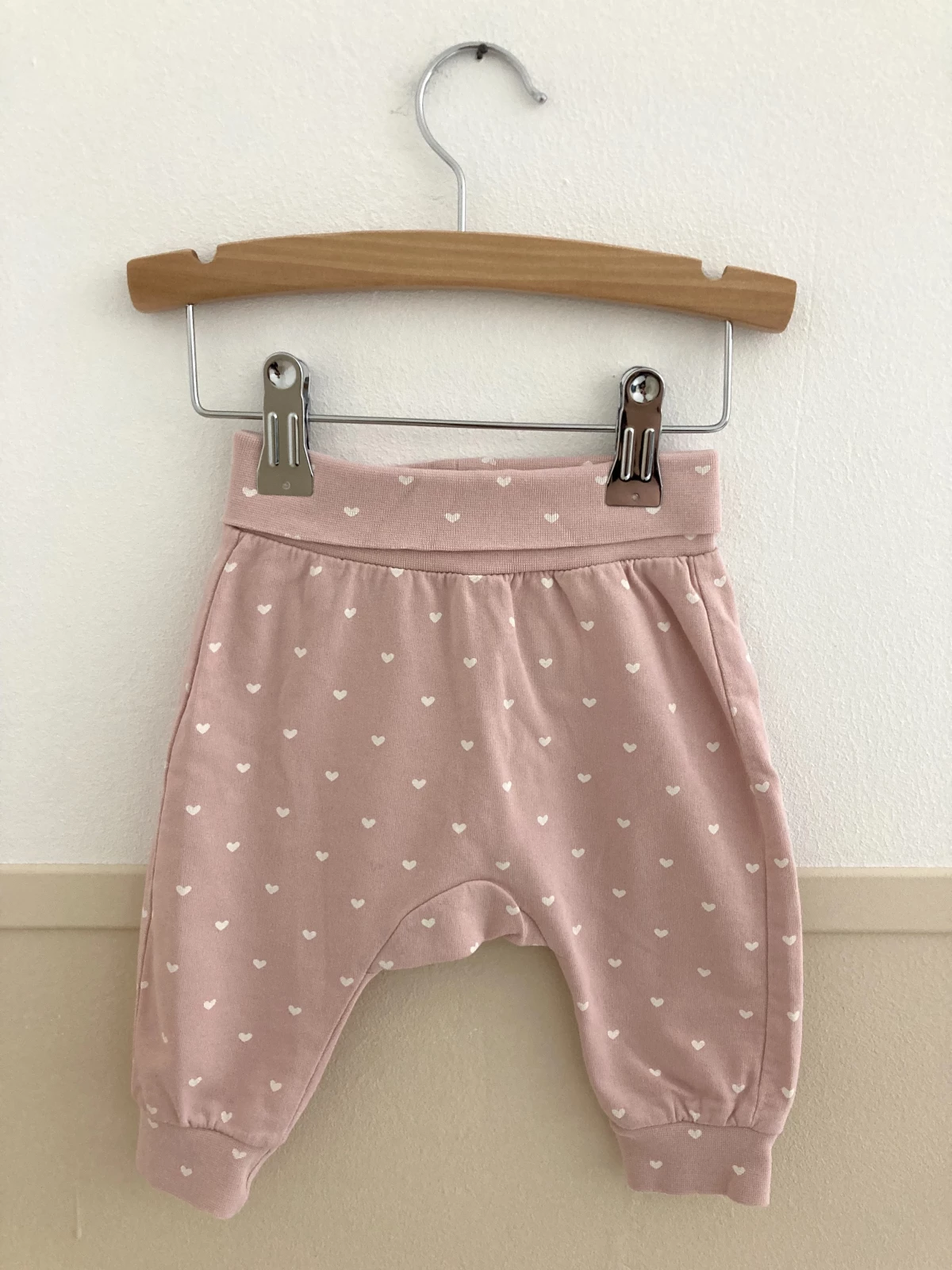 H&M - Joggingbroek (maat 62)