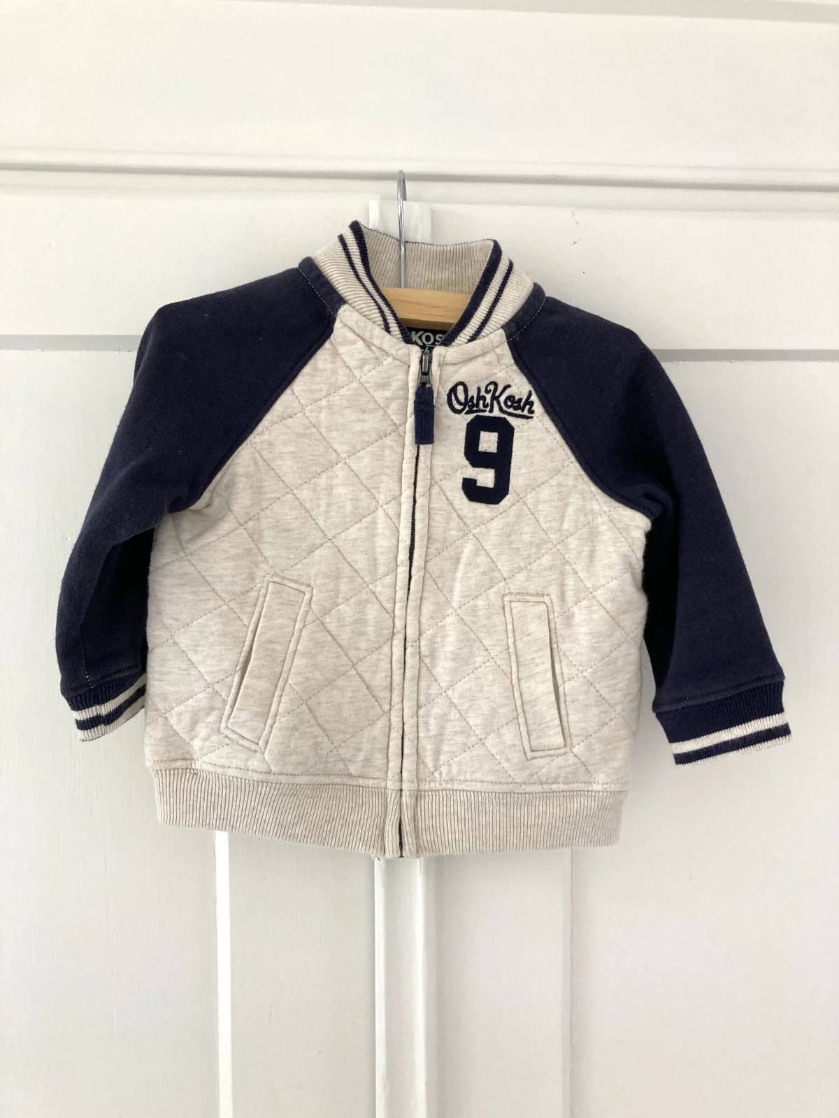 OshKosh - Vest (maat 80)