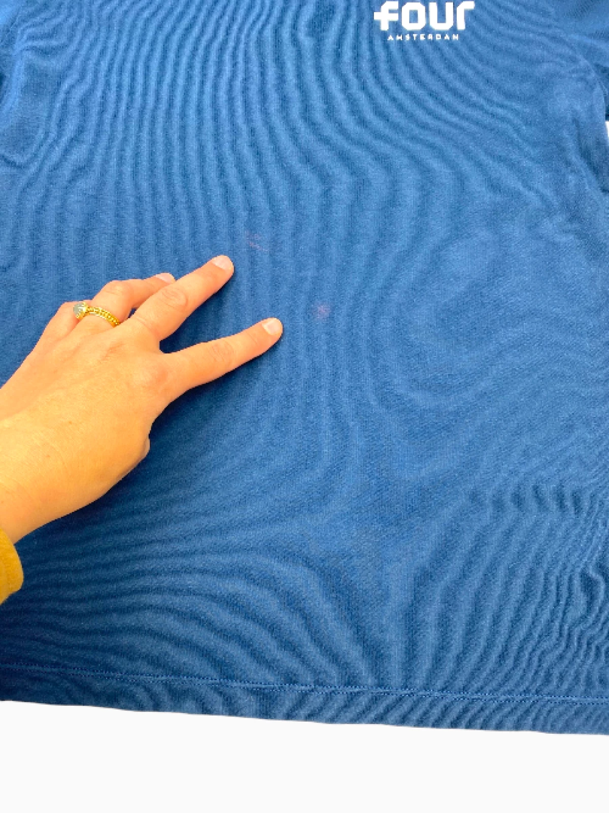 Four - T-Shirt (maat 140)